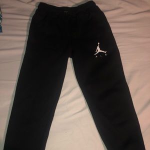 They are joggers that will fit a junior.